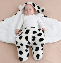Load image into Gallery viewer, Snuggle suit 0-3 months